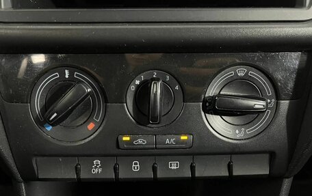 Skoda Rapid I, 2019 год, 1 075 000 рублей, 18 фотография