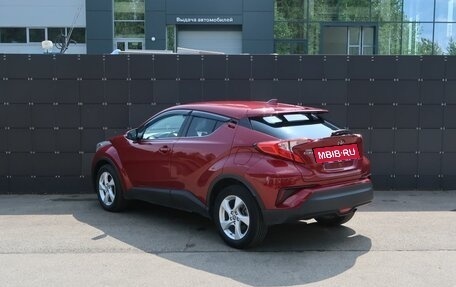 Toyota C-HR I рестайлинг, 2019 год, 2 500 000 рублей, 9 фотография
