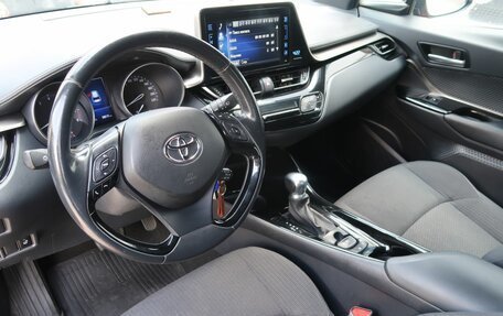 Toyota C-HR I рестайлинг, 2019 год, 2 500 000 рублей, 19 фотография