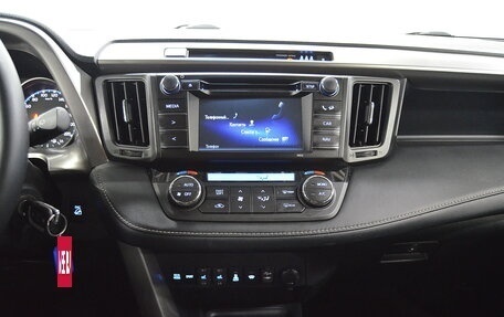 Toyota RAV4, 2015 год, 1 980 000 рублей, 14 фотография