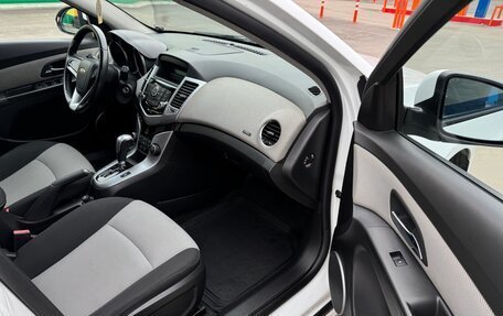 Chevrolet Cruze II, 2012 год, 830 000 рублей, 7 фотография