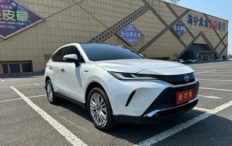 Toyota Harrier, 2022 год, 3 300 855 рублей, 2 фотография