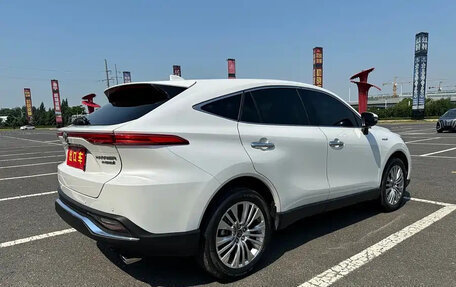 Toyota Harrier, 2022 год, 3 300 855 рублей, 6 фотография