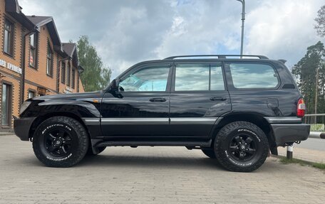 Toyota Land Cruiser 100 рестайлинг 2, 2006 год, 3 900 000 рублей, 5 фотография