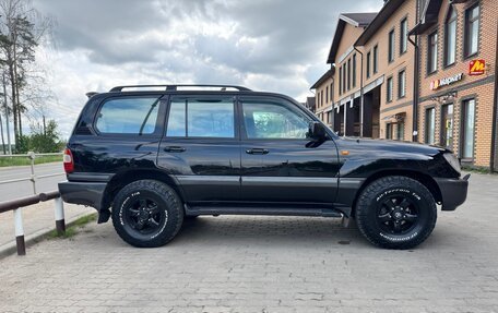Toyota Land Cruiser 100 рестайлинг 2, 2006 год, 3 900 000 рублей, 2 фотография