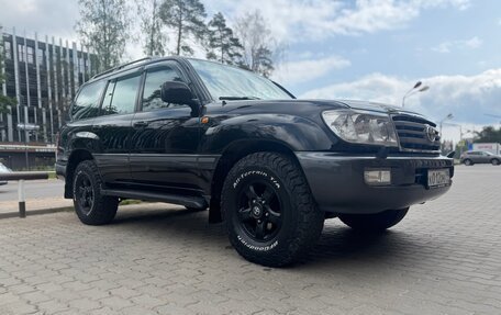 Toyota Land Cruiser 100 рестайлинг 2, 2006 год, 3 900 000 рублей, 3 фотография