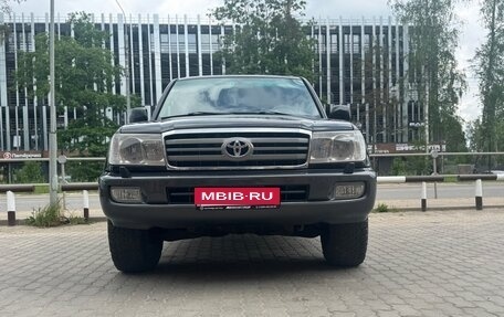 Toyota Land Cruiser 100 рестайлинг 2, 2006 год, 3 900 000 рублей, 7 фотография