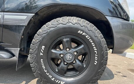 Toyota Land Cruiser 100 рестайлинг 2, 2006 год, 3 900 000 рублей, 19 фотография