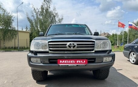 Toyota Land Cruiser 100 рестайлинг 2, 2006 год, 3 900 000 рублей, 16 фотография