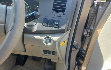 Toyota ISis I, 2013 год, 1 480 000 рублей, 15 фотография