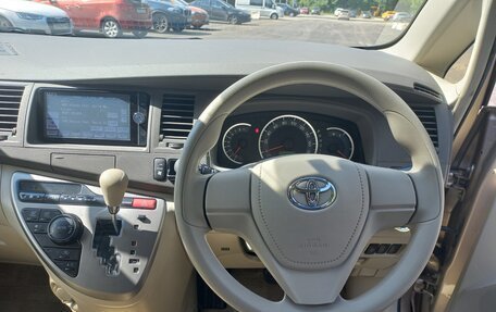 Toyota ISis I, 2013 год, 1 480 000 рублей, 21 фотография