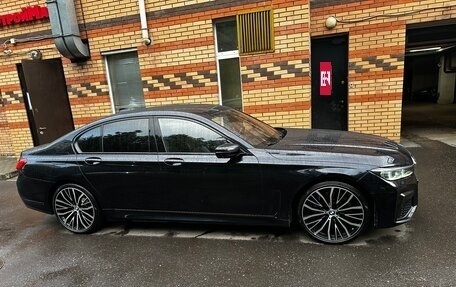 BMW 7 серия, 2019 год, 6 350 000 рублей, 2 фотография