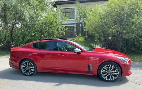 KIA Stinger I, 2018 год, 2 450 000 рублей, 3 фотография