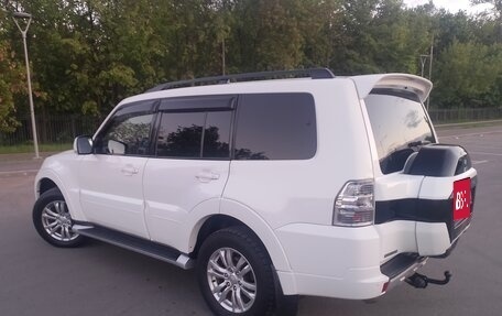 Mitsubishi Pajero IV, 2015 год, 2 320 000 рублей, 5 фотография