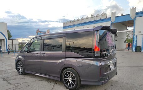 Honda Stepwgn IV, 2017 год, 2 150 000 рублей, 5 фотография