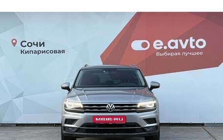 Volkswagen Tiguan II, 2017 год, 2 490 000 рублей, 2 фотография