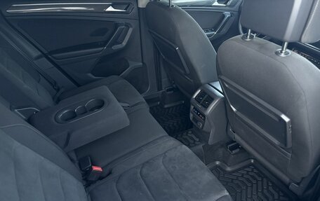 Volkswagen Tiguan II, 2017 год, 2 490 000 рублей, 17 фотография