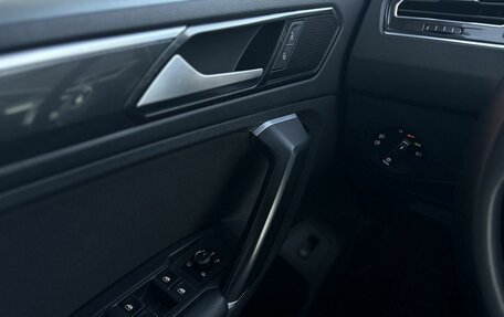 Volkswagen Tiguan II, 2017 год, 2 490 000 рублей, 13 фотография