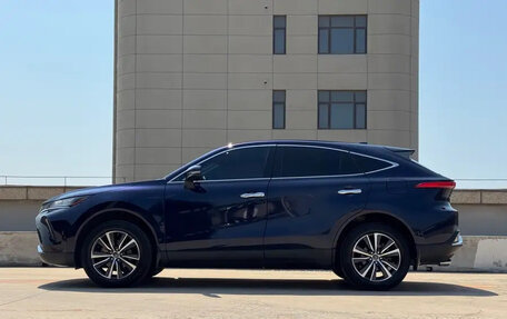 Toyota Harrier, 2022 год, 2 492 855 рублей, 3 фотография