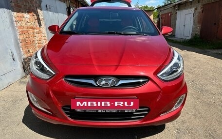 Hyundai Solaris II рестайлинг, 2013 год, 1 800 000 рублей, 2 фотография