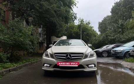 Mercedes-Benz E-Класс, 2010 год, 1 330 000 рублей, 2 фотография