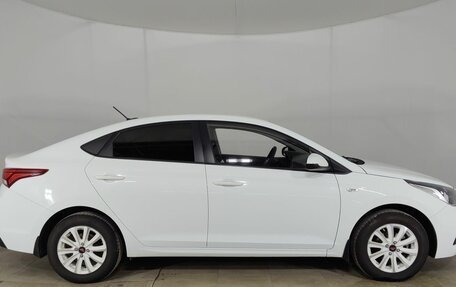 Hyundai Solaris II рестайлинг, 2018 год, 1 030 000 рублей, 4 фотография