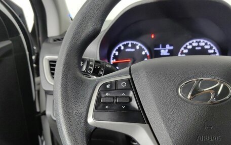 Hyundai Solaris II рестайлинг, 2018 год, 1 030 000 рублей, 13 фотография