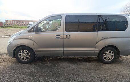 Hyundai Grand Starex Grand Starex I рестайлинг 2, 2011 год, 1 300 000 рублей, 6 фотография