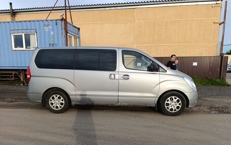 Hyundai Grand Starex Grand Starex I рестайлинг 2, 2011 год, 1 300 000 рублей, 4 фотография