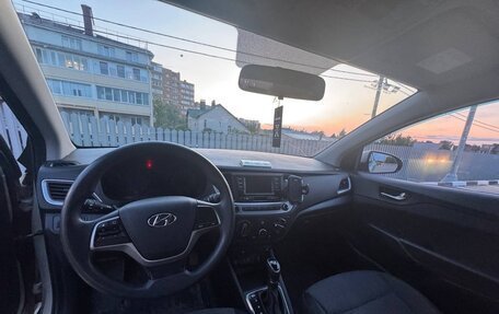 Hyundai Solaris II рестайлинг, 2017 год, 1 050 000 рублей, 7 фотография