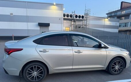Hyundai Solaris II рестайлинг, 2017 год, 1 050 000 рублей, 5 фотография