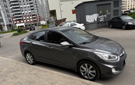 Hyundai Solaris II рестайлинг, 2014 год, 700 000 рублей, 2 фотография