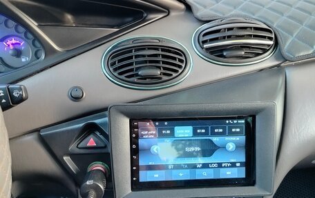 Ford Focus IV, 2001 год, 420 000 рублей, 2 фотография