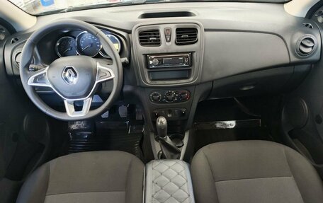 Renault Logan II, 2020 год, 800 000 рублей, 12 фотография