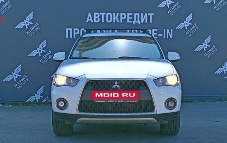 Mitsubishi Outlander III рестайлинг 3, 2011 год, 1 290 000 рублей, 2 фотография