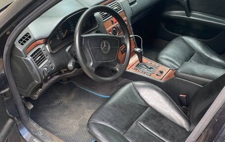 Mercedes-Benz E-Класс, 1998 год, 195 000 рублей, 2 фотография
