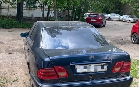 Mercedes-Benz E-Класс, 1998 год, 195 000 рублей, 6 фотография