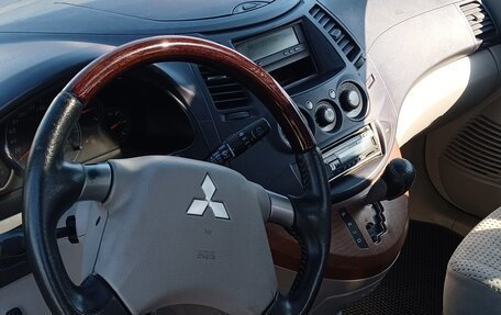 Mitsubishi Grandis, 2005 год, 740 000 рублей, 6 фотография