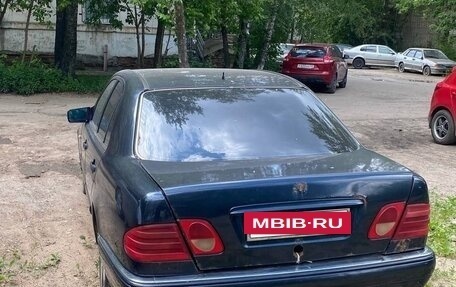 Mercedes-Benz E-Класс, 1998 год, 195 000 рублей, 7 фотография