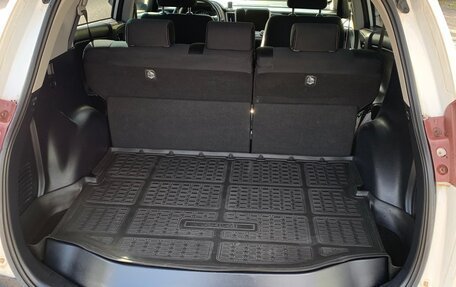 Toyota RAV4, 2013 год, 1 650 000 рублей, 24 фотография