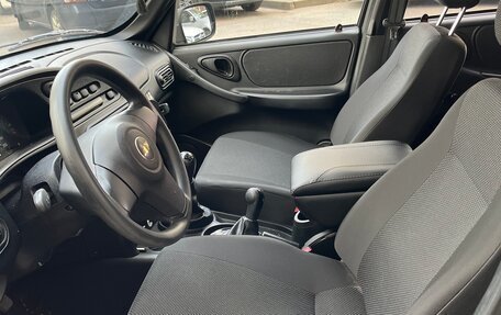 Chevrolet Niva I рестайлинг, 2012 год, 650 000 рублей, 7 фотография
