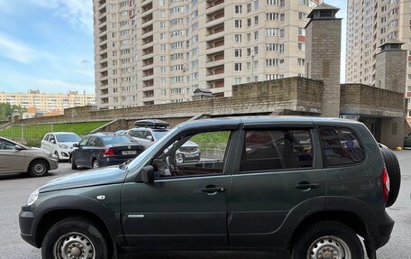Chevrolet Niva I рестайлинг, 2012 год, 650 000 рублей, 3 фотография