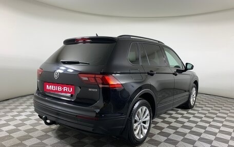 Volkswagen Tiguan II, 2019 год, 1 898 000 рублей, 5 фотография