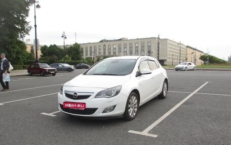 Opel Astra J, 2011 год, 638 000 рублей, 1 фотография