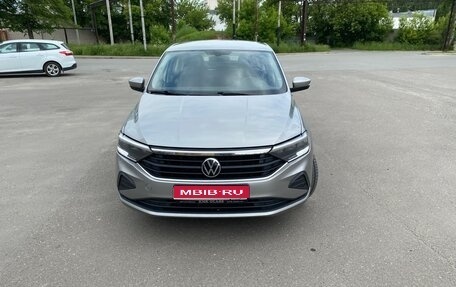 Volkswagen Polo VI (EU Market), 2020 год, 1 450 000 рублей, 1 фотография