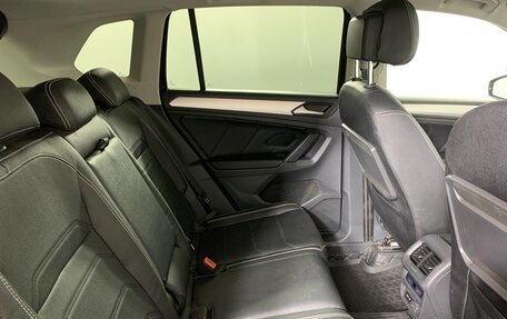 Volkswagen Tiguan II, 2019 год, 1 898 000 рублей, 17 фотография