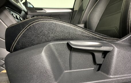 Volkswagen Tiguan II, 2019 год, 1 898 000 рублей, 16 фотография