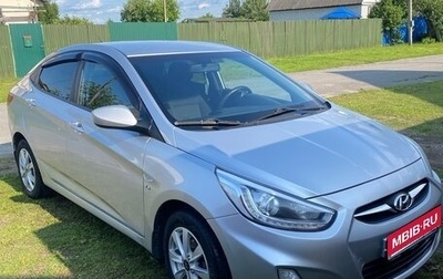 Hyundai Solaris II рестайлинг, 2013 год, 925 000 рублей, 1 фотография