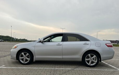 Toyota Camry, 2010 год, 1 350 000 рублей, 2 фотография