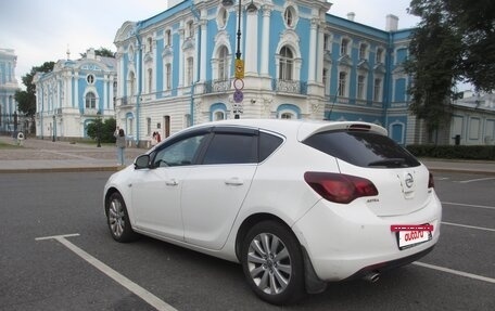Opel Astra J, 2011 год, 638 000 рублей, 3 фотография